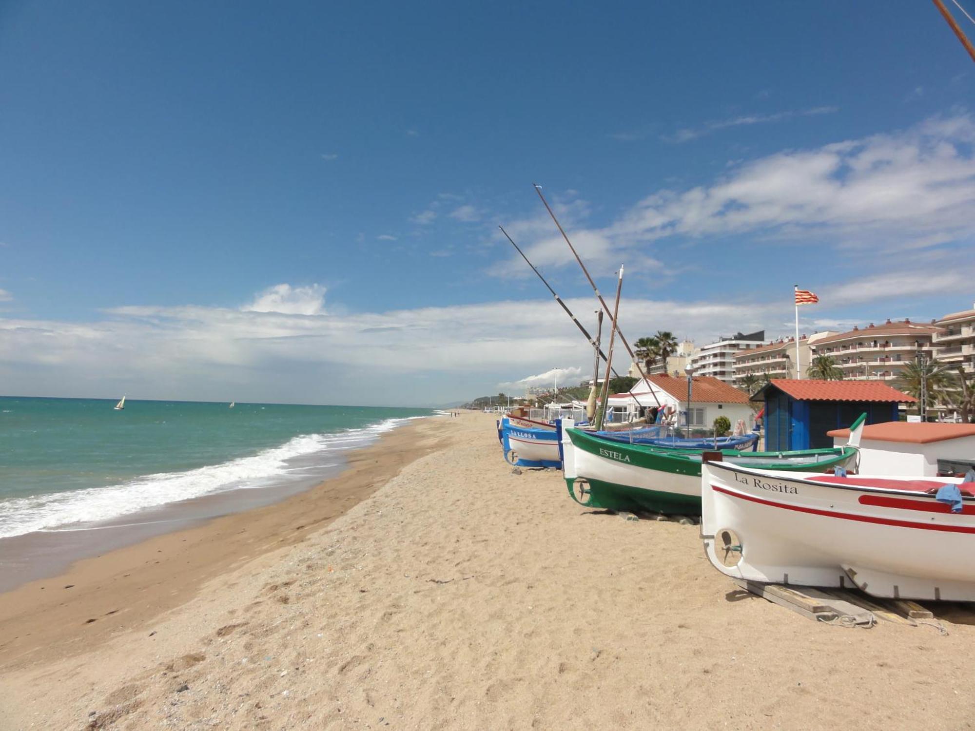 Apartment Lluis In Pineda De Mar Exterior photo